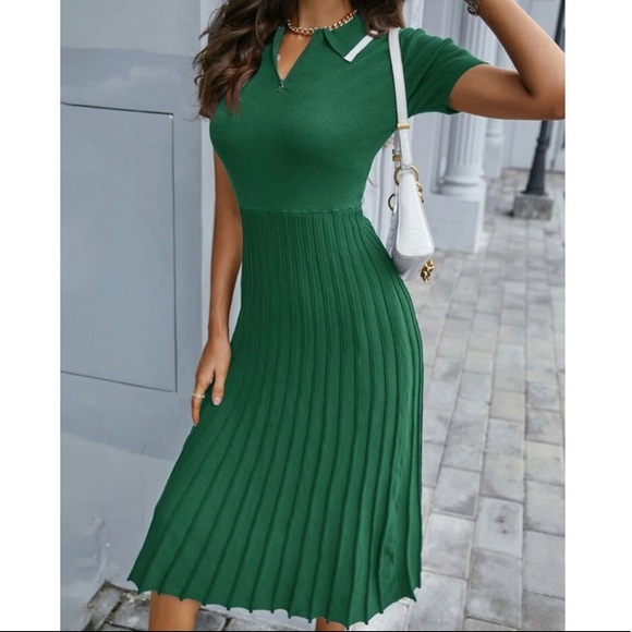 Color block collar pleated sweater dress burgundy - Picture 4 of 15